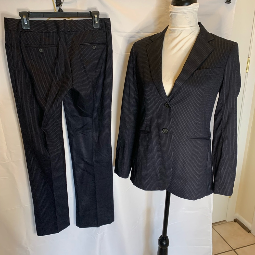 Theory suit jacket and pants size 4 - Picture 8 of 16